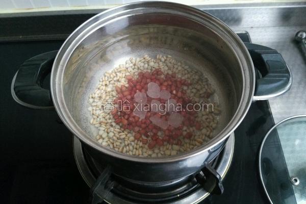 薏仁红豆汤功效,薏仁红豆汤和鸡枞一起吃会中毒吗