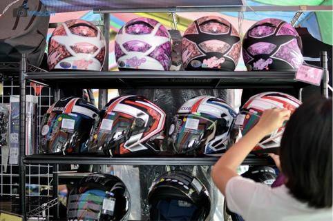 南台车展【SOL/ASTONE/THH】多款彩绘头盔亮相