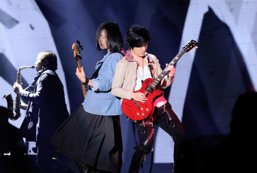 五月天演唱会阿信说话,五月天阿信演唱会哭了吗