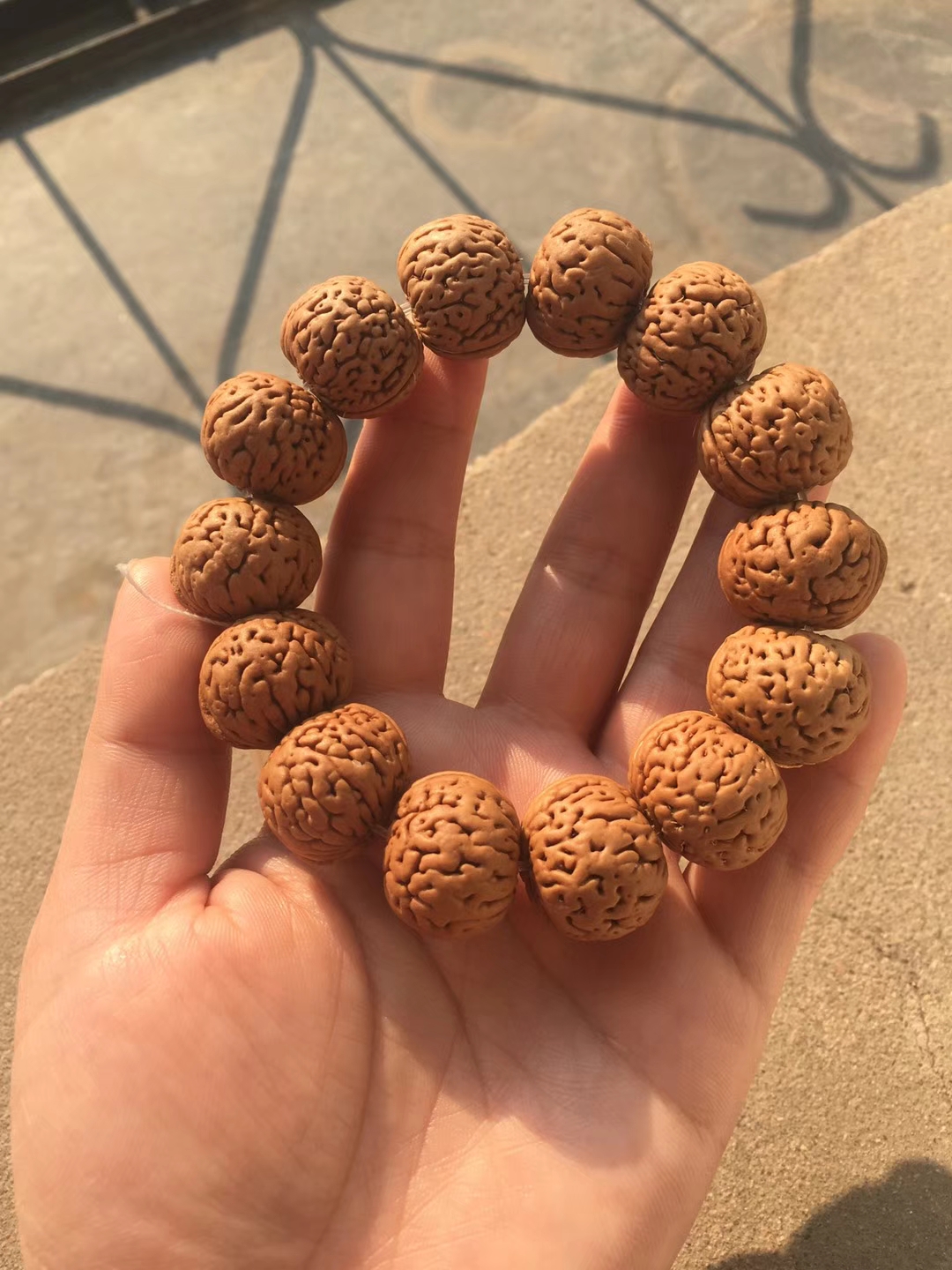 小籽桃核十八罗汉手串的价格,最便宜的桃核手串价格