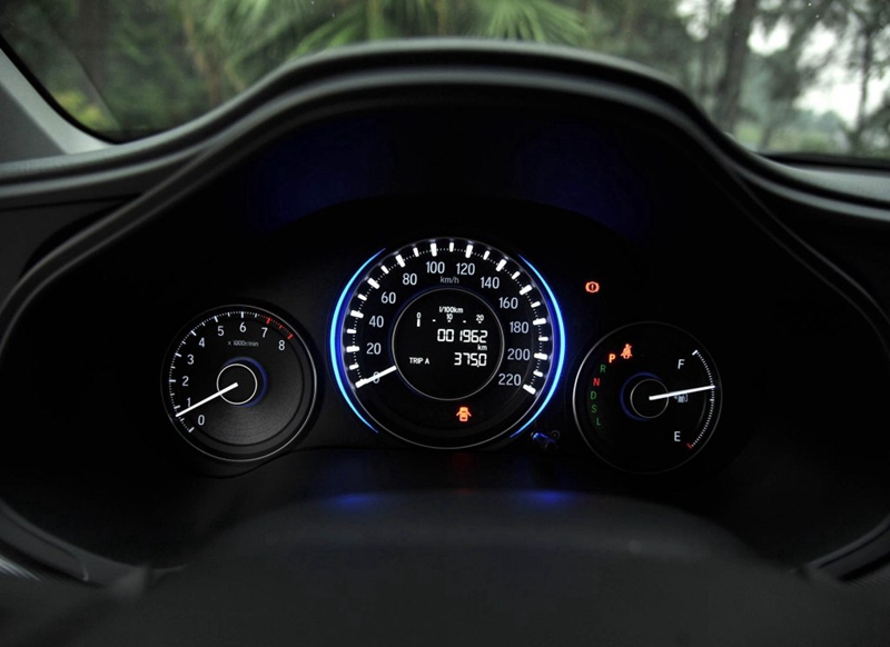 有年轻感又有动力的车50万以内,一辆动力十足的车