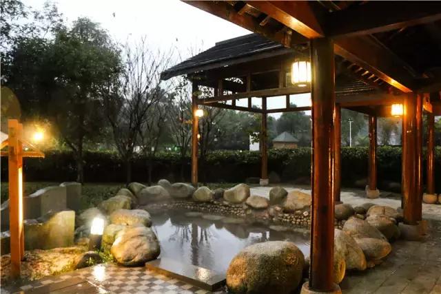 咸宁山湖温泉好不好,咸宁泡温泉哪个温泉环境最好