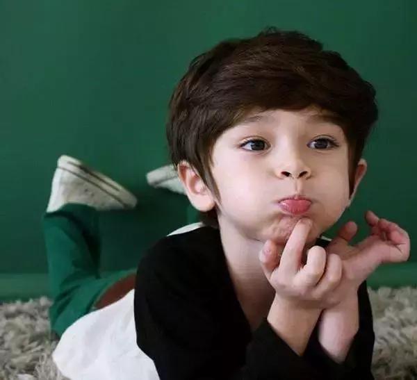 不要因为钱出卖你的孩子——小童模日入过万，究竟是好事还是坏事