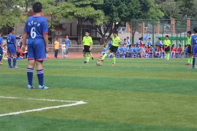 爱足球动起来2017年海沧育才小学首届“博爱杯”足球跳绳文化节