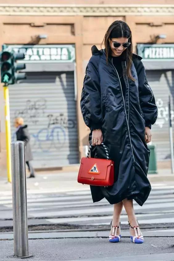 韩国长款羽绒服穿搭,韩国东大门长款羽绒服最时尚