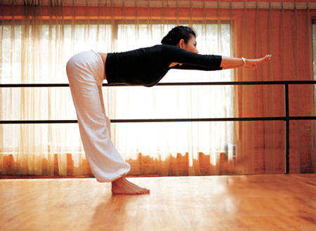 改善手脚冰凉的瑜伽体式,瑜伽解决手脚冰冷气血不足