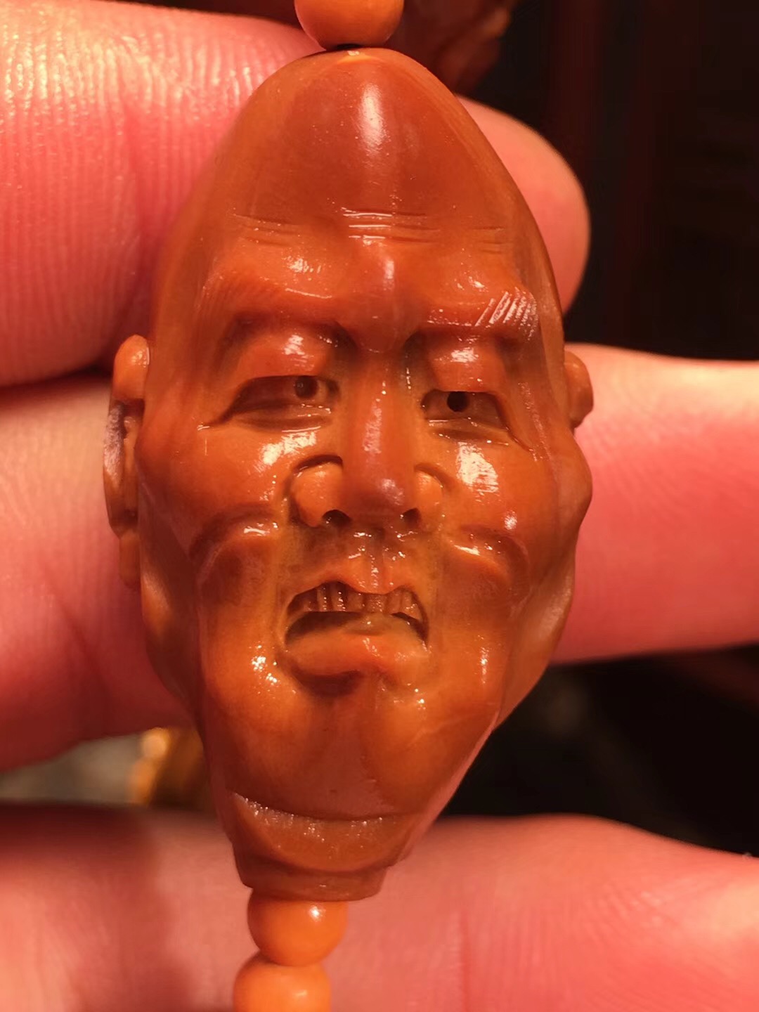 橄榄核里边都干了还容易开裂吗,橄榄核开裂用蛋清还是用502