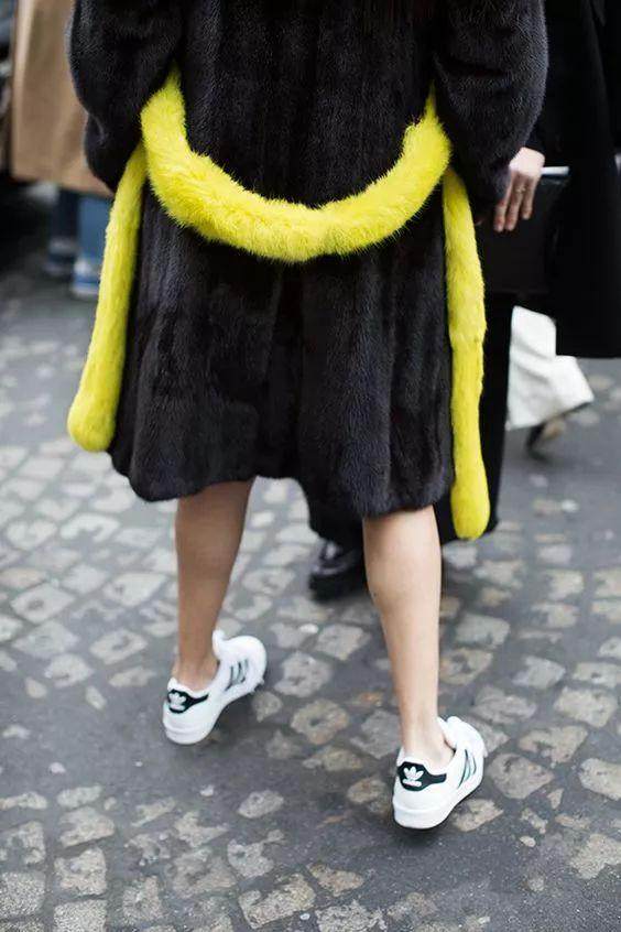 半个娱乐圈都爱的SMFK时尚战袍，和易烊千玺、潘玮柏穿情侣装啦！