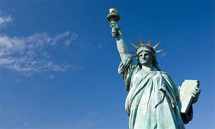 美国的自由女神像竟是别国人做的？两国人现在还特别不对付！