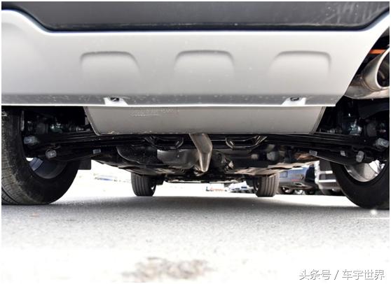 全新jeep自由侠个性十足价格走心,jeep自由侠深度解析