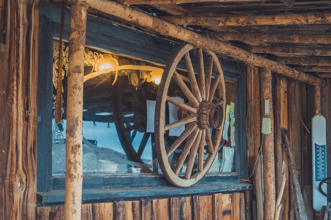 鍐呭崕杈惧窞鑻辨枃姝屾洸,鍐呭崕杈惧窞鐨勬瓕