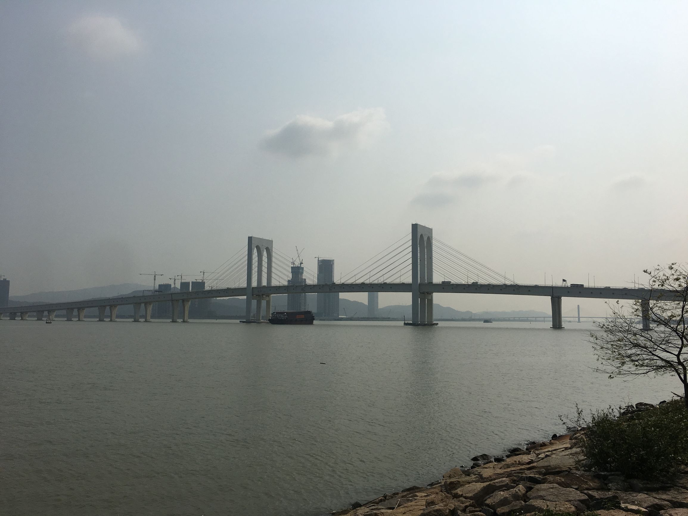 适合发朋友圈伤感幽默的句子,朋友圈搞笑励志签名