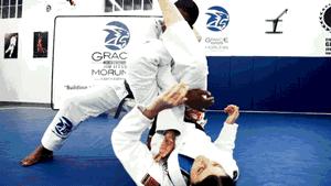 以平均54秒1人的速度连续放到128人，论巴西柔术