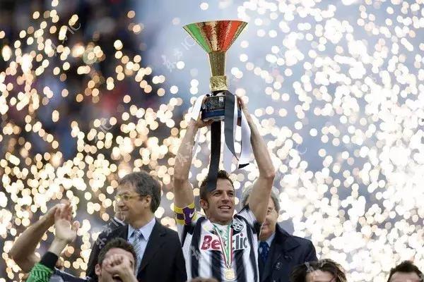 20岁一球成名的斑马王子，一生却受尽磨难