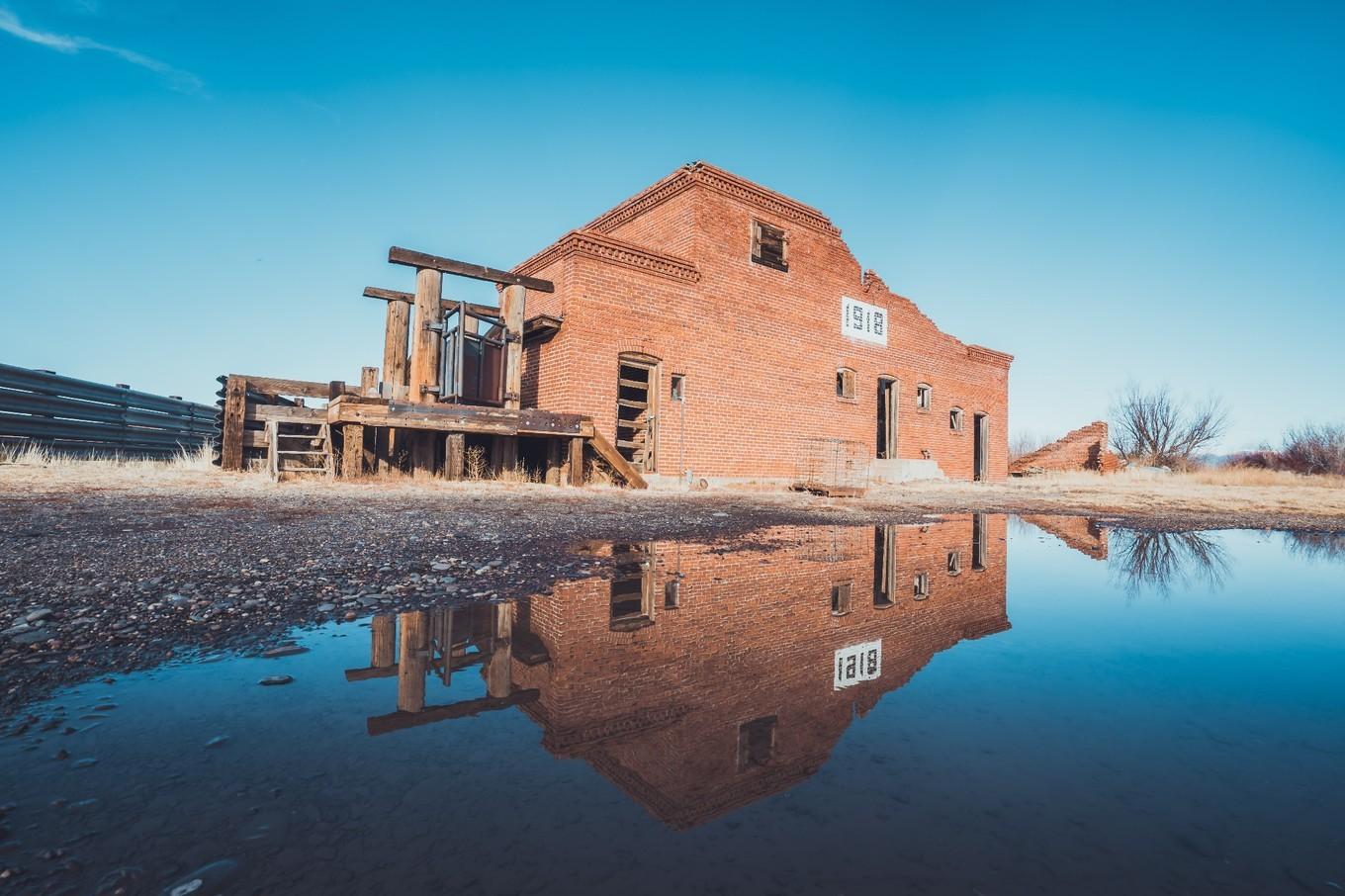 鍐呭崕杈惧窞鑻辨枃姝屾洸,鍐呭崕杈惧窞鐨勬瓕