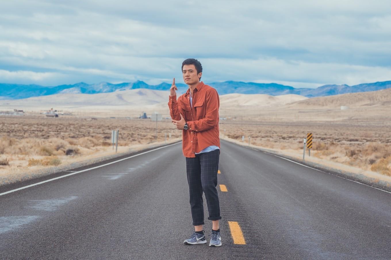 鍐呭崕杈惧窞鑻辨枃姝屾洸,鍐呭崕杈惧窞鐨勬瓕