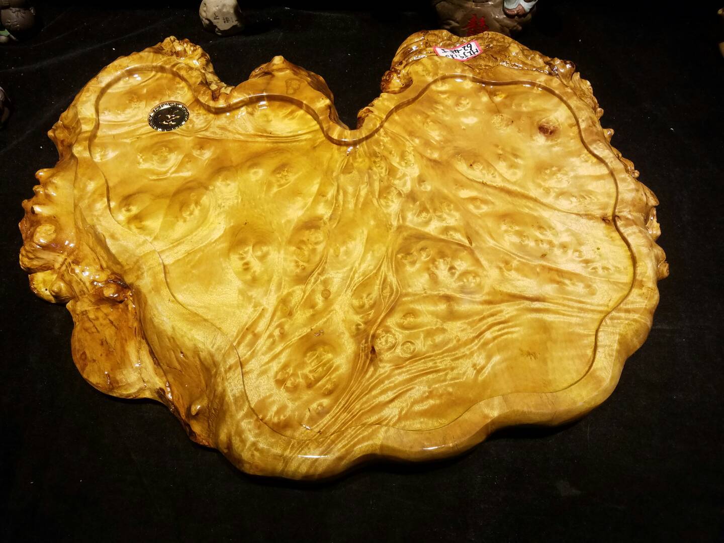黄金樟根雕茶桌值得收藏吗,黄金樟根雕茶盘图片大全
