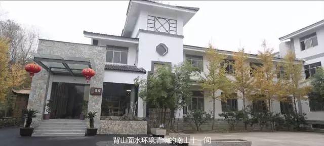 离城市不远靠自然很近,离城市不远却离自然很近完整版