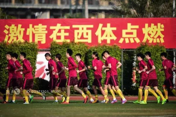 95后征战东亚杯!请踏实踢球,别再让中国足球没戏了