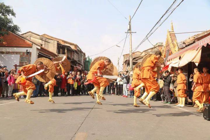 登封嵩山少林寺女生表演,少林武术美少女