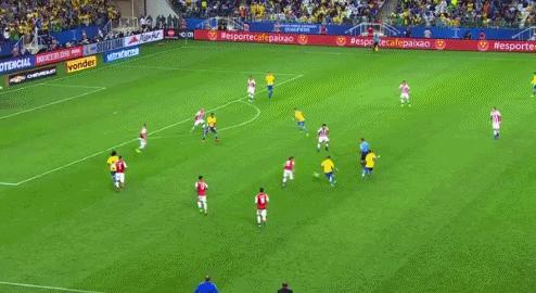 卡洛斯的逆天任意球,卡洛斯超远冲刺任意球