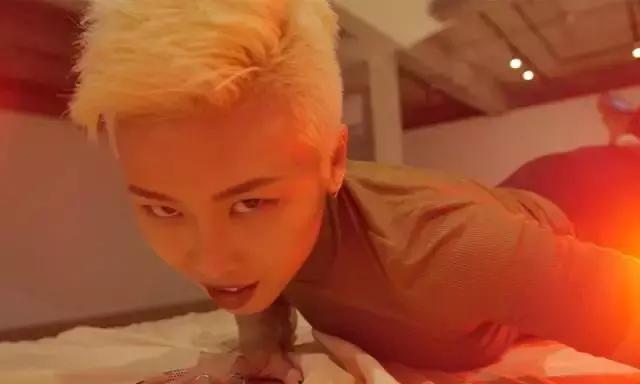 「微在不懂爱」两性节目主持人Alex：成为最坚定的女权主义者