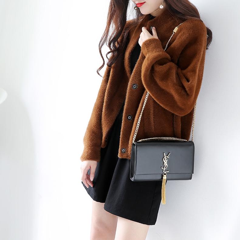 皮草外套怎么穿出时髦感,小香风皮草外套怎么搭配最好看