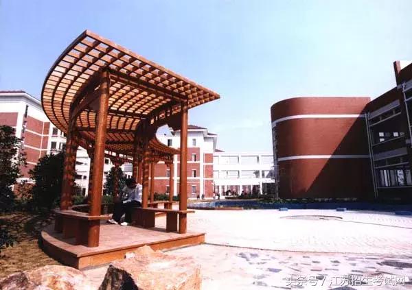 在江苏读大学是什么感受,在高中生活是什么体验