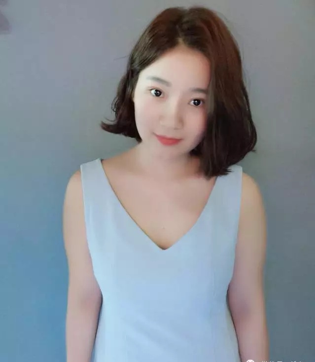 沙宣波波头适合40到50岁的人图片,沙宣波波头发型中发