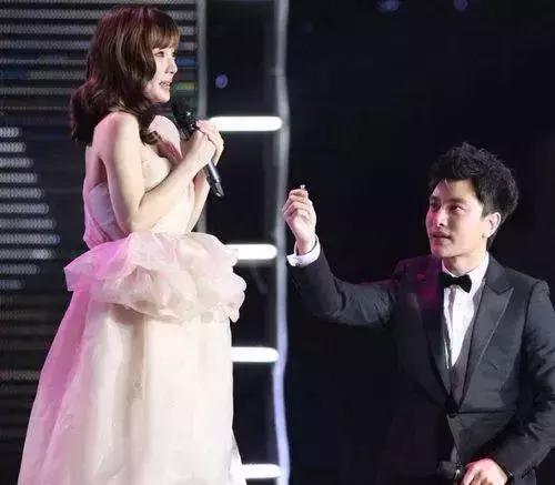 求婚还能这样玩?比李晨求婚范冰冰更浪漫的求婚表白,还不快收藏