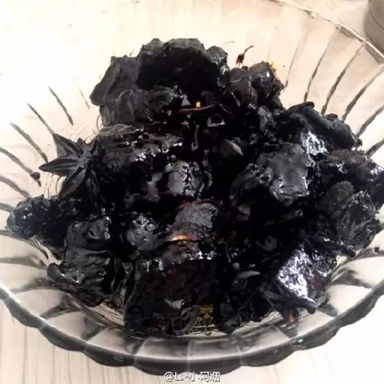 爆笑！天津网友晒图爆料女友把鱼炸成“鸟”，鱼临死前表示“鬼知道我经历了什么”