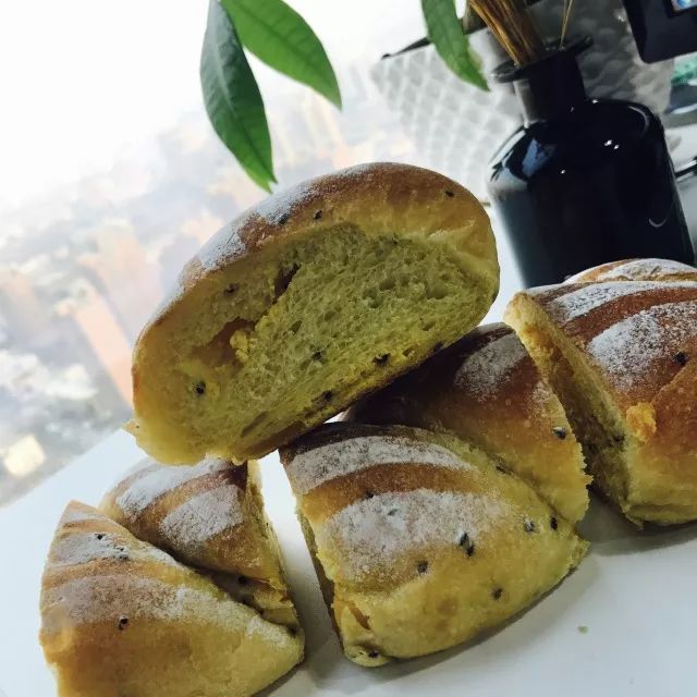 网红柔软拉丝的面包测评,q弹软糯会爆浆的面包测评