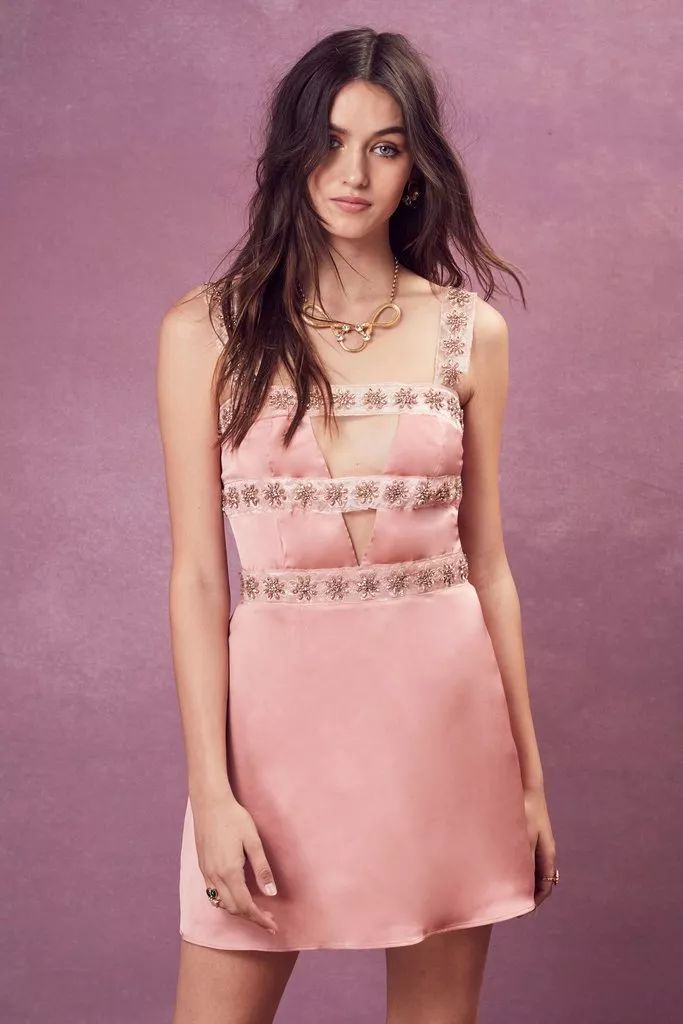 好看且质量好的连衣裙,这三款连衣裙能从秋美到冬