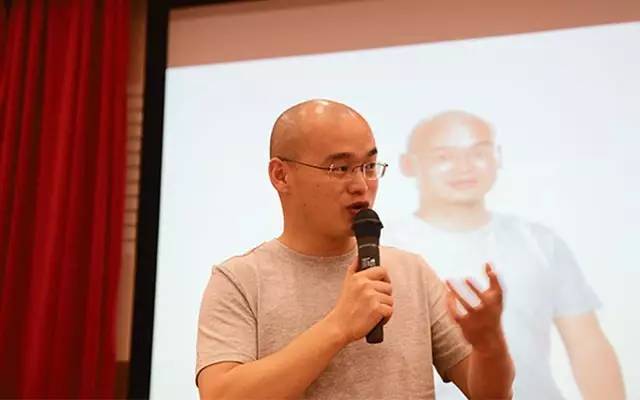 从放牛娃到大学教授,14岁少年辍学成大学教授