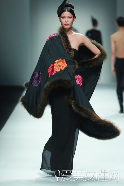 一花一世界妩WOO演绎灵动之美