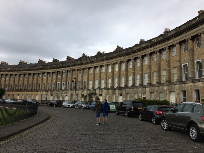 【已完结】英格兰苏格兰18日游记——美景、历史、足球、文化全体验（含挡风玻璃损坏以及车胎被扎处理经过）