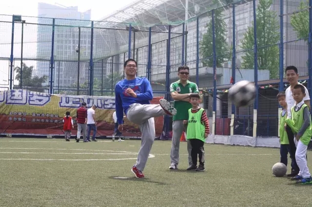亲子足球如何开展,足球公益课亲子