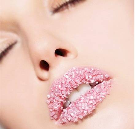 润唇膏红黑榜2021,公认好用带颜色的润唇膏