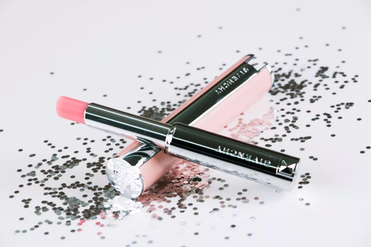 最显白的十支大牌口红,2019最火的100支口红全试色