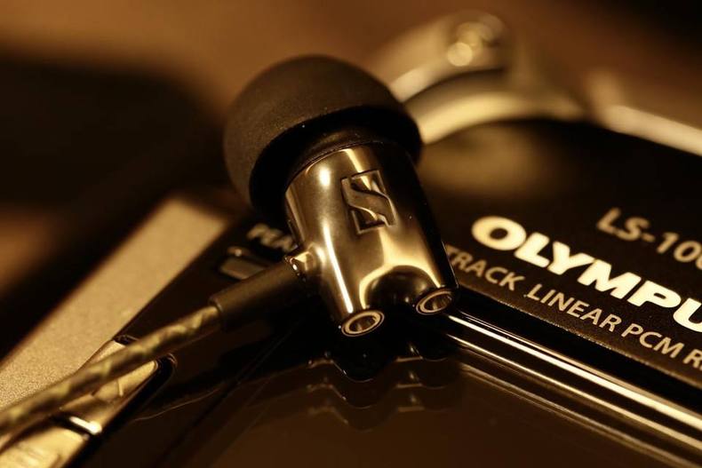 你们都在用的哪款耳机,你们都用过哪些耳机