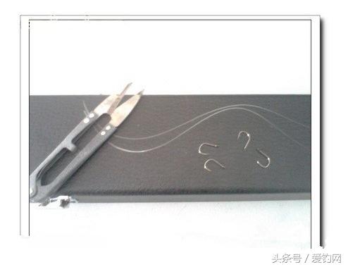 绑钩小技巧学会钓鱼不再难,怎样学绑钓鱼钩