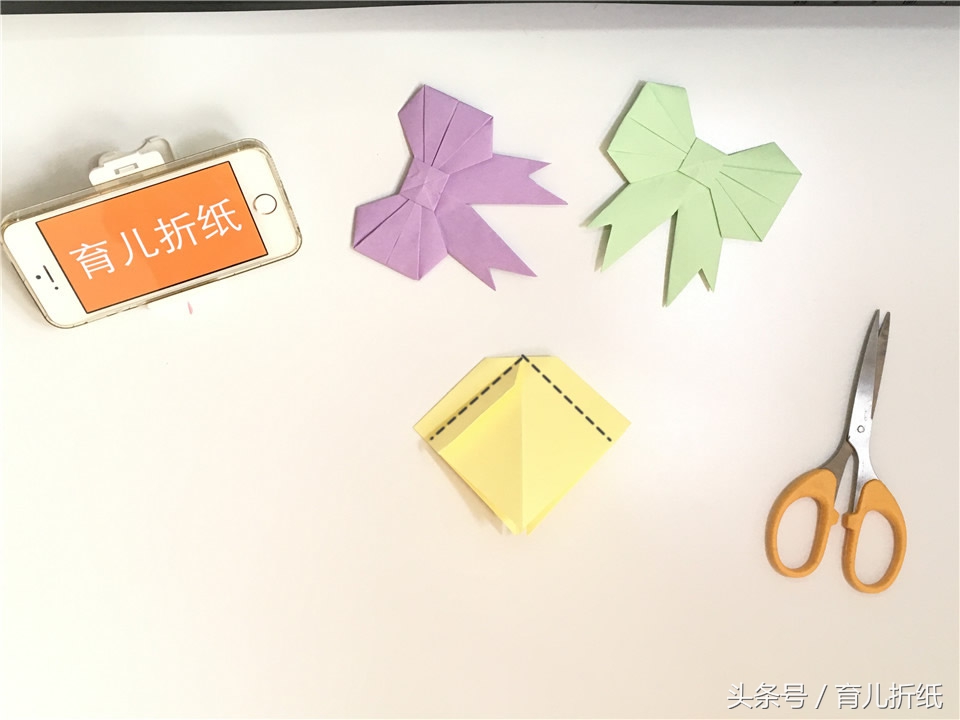 如何折纸迷你带蝴蝶结的高跟鞋,可以戴在头上的折纸蝴蝶结怎么做