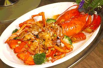 椰林6号海鲜码头，卖龙虾，这个价格很新鲜！