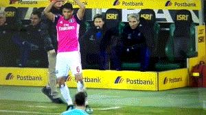 欧洲杯德国最严重犯规,世界杯最暴力的比赛16张黄牌