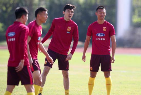 东亚杯国足胜香港队,东亚杯国足冠军