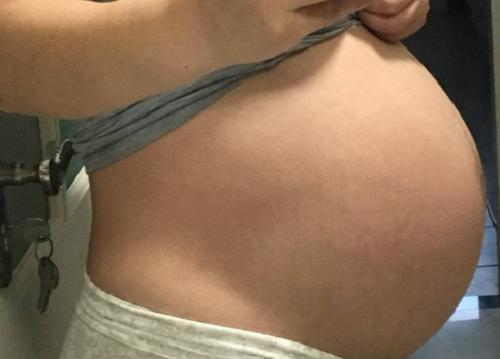 怀孕七个月突然见红了是怎么回事,怀孕七个月了突然见红要紧吗