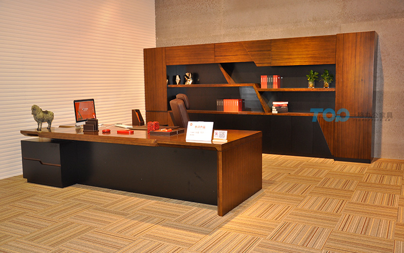 大班台的优缺点,大班台的特点是什么