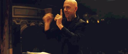 行尸走肉9小时42分钟看完一到八季,行尸走肉与无耻之徒哪个好看