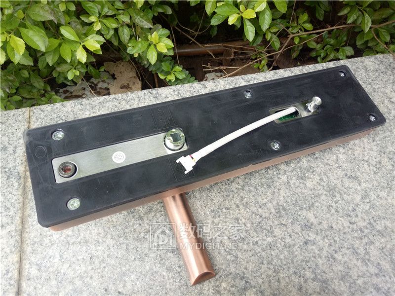 智能门锁容易被小偷无痕打开吗,智能门锁拆解图解