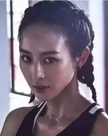 留长头发怎么给理发师说,留长头发怎么赚钱